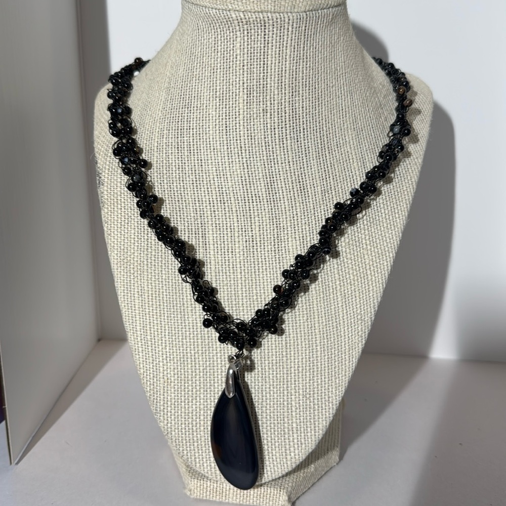 24” Black Bead and Wire Necklace with polished Stone 2” pendant.(D-U)